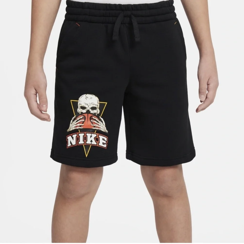 Nike boys club frenzy shorts sz XL youth